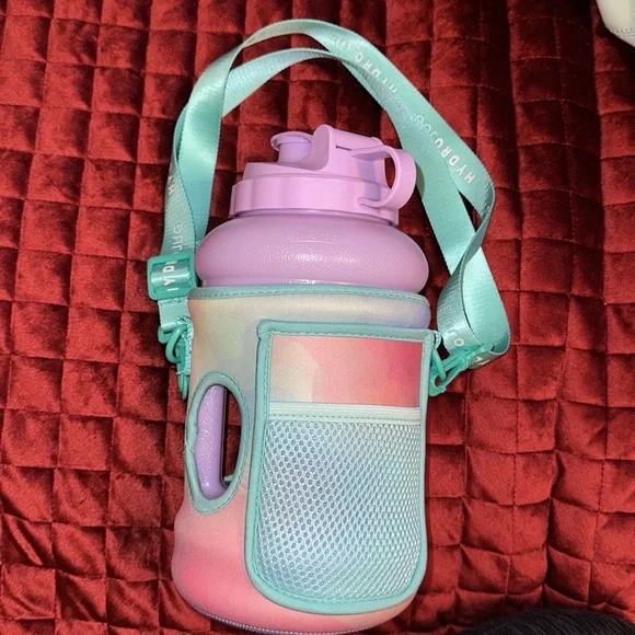 Watercolor Hydrojug used once. - Picture 3 of 4